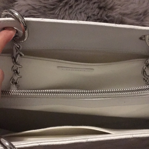 Chanel - Picture 5 of 6